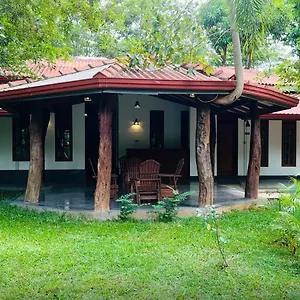 Resort Kingfisher & Retreat